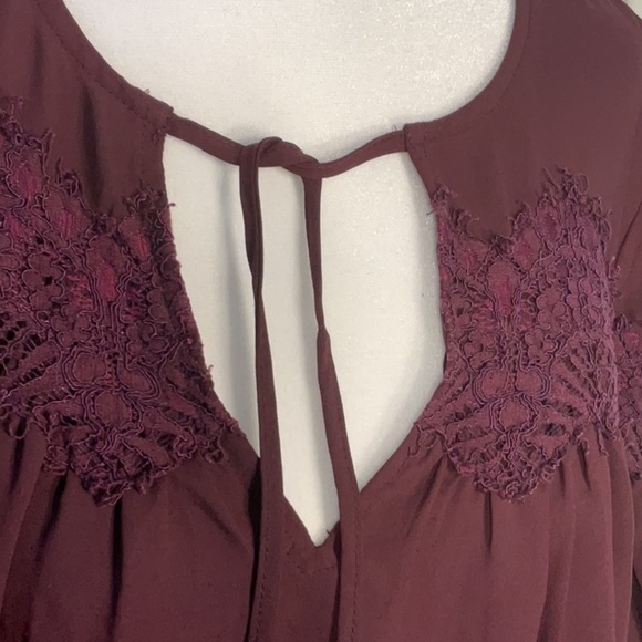 Lucky Brand Flutter Sleeve Blouse - Picture 6 of 14